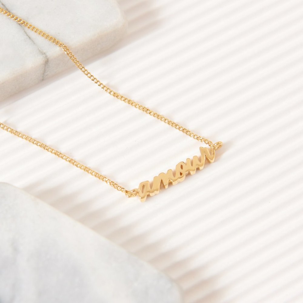 🎁 Amour Signature Necklace